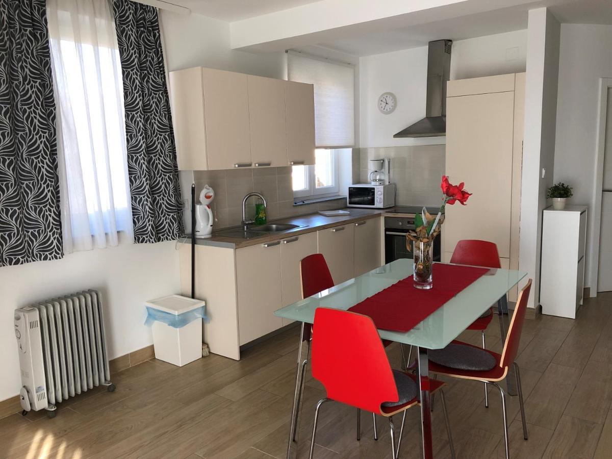 Apartmani I Sobe Ivancic1 Novi Vinodolski Zewnętrze zdjęcie