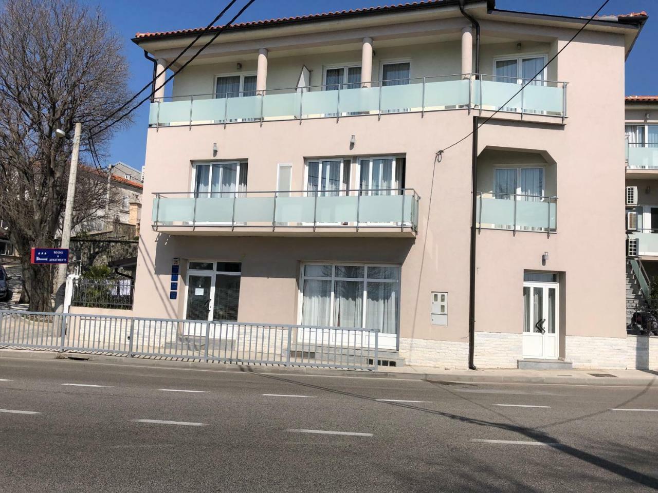 Apartmani I Sobe Ivancic1 Novi Vinodolski Zewnętrze zdjęcie